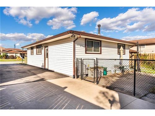 60 Robert Street, Welland, ON - Outdoor With Deck Patio Veranda With Exterior