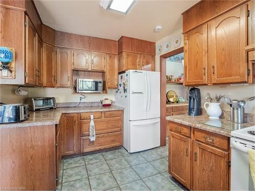 2666 Dominion Road, Ridgeway, ON - Indoor Photo Showing Kitchen