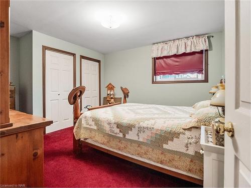 2666 Dominion Road, Ridgeway, ON - Indoor Photo Showing Bedroom