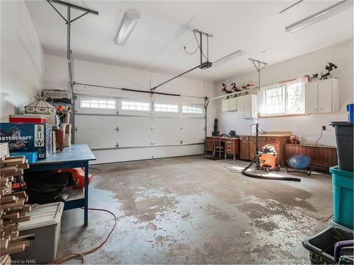 2666 Dominion Road, Ridgeway, ON - Indoor Photo Showing Garage