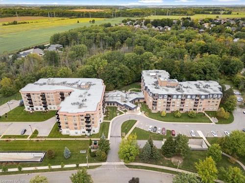 225-8111 Forest Glen Drive, Niagara Falls, ON - Outdoor With View