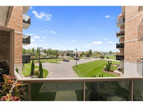 225-8111 Forest Glen Drive, Niagara Falls, ON - Outdoor With Balcony