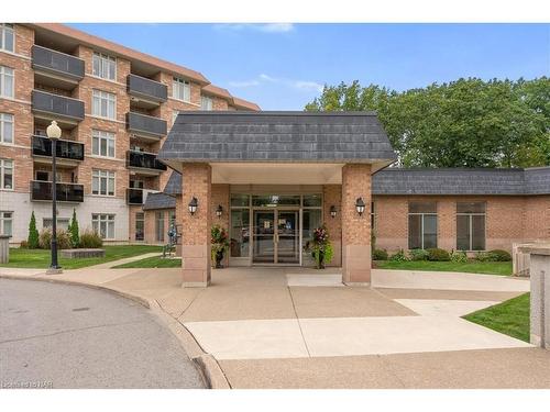 225-8111 Forest Glen Drive, Niagara Falls, ON - Outdoor With Balcony With Facade