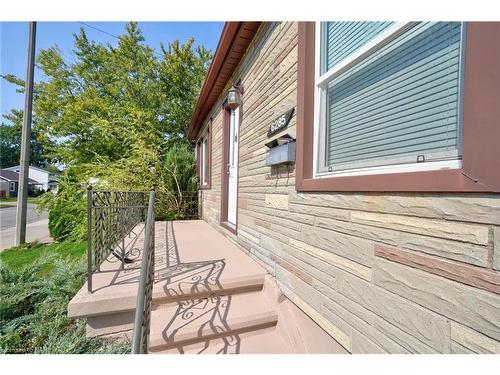 6285 Skinner Street, Niagara Falls, ON - Outdoor With Exterior