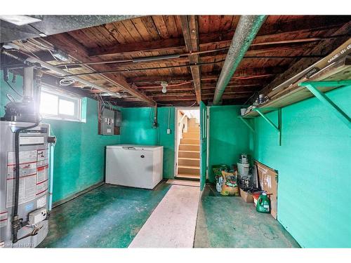 6285 Skinner Street, Niagara Falls, ON - Indoor Photo Showing Basement