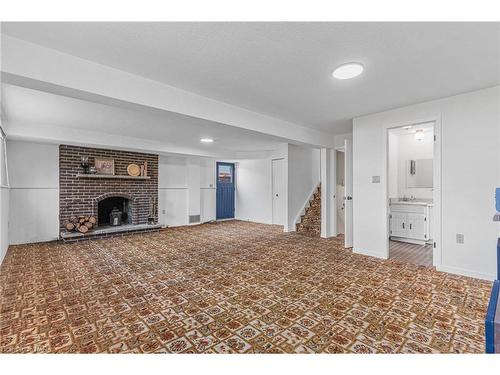 6 Fuller Crescent, Thorold, ON - Indoor With Fireplace