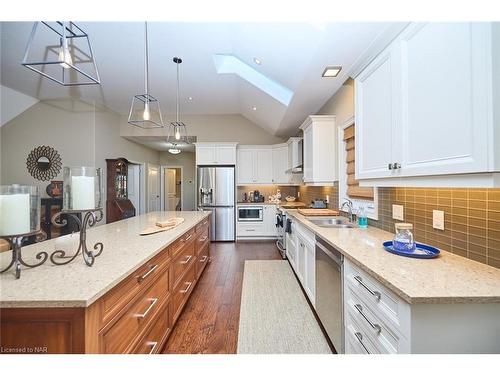 6 Derbyshire Drive, Ridgeway, ON - Indoor Photo Showing Kitchen With Double Sink With Upgraded Kitchen