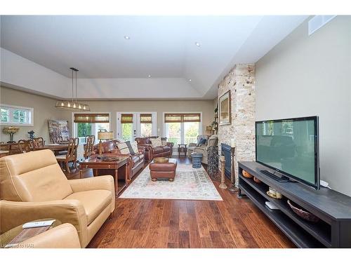 6 Derbyshire Drive, Ridgeway, ON - Indoor Photo Showing Living Room With Fireplace