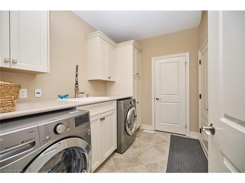 6 Derbyshire Drive, Ridgeway, ON - Indoor Photo Showing Laundry Room