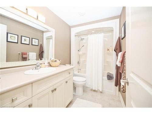 6 Derbyshire Drive, Ridgeway, ON - Indoor Photo Showing Bathroom