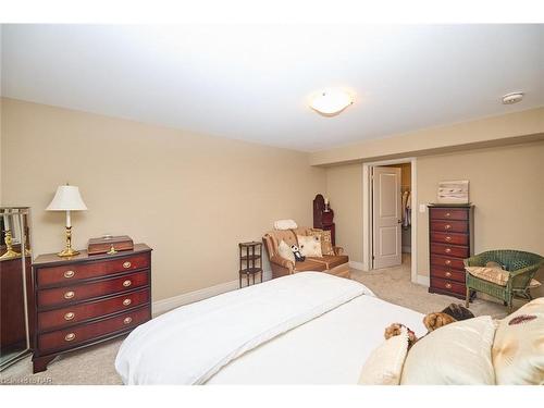 6 Derbyshire Drive, Ridgeway, ON - Indoor Photo Showing Bedroom