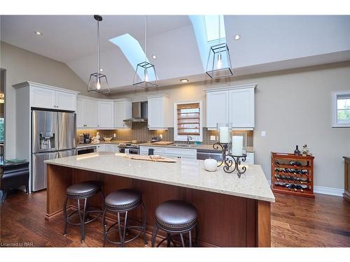 6 Derbyshire Drive, Ridgeway, ON - Indoor Photo Showing Kitchen With Upgraded Kitchen