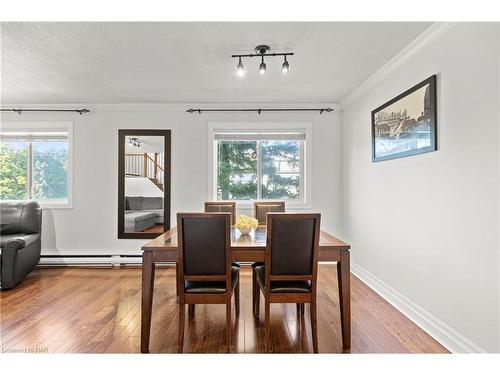 142-1058 Falgarwood Drive, Oakville, ON - Indoor Photo Showing Dining Room