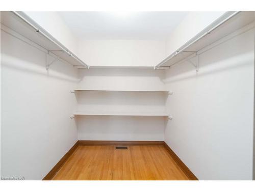 729 South Pelham Road, Welland, ON - Indoor With Storage