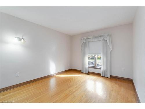 729 South Pelham Road, Welland, ON - Indoor Photo Showing Other Room