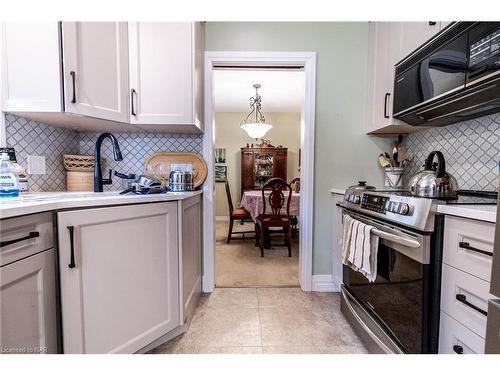 4 Mississauga Road, St. Catharines, ON - Indoor Photo Showing Kitchen