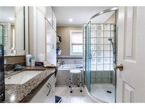 4 Mississauga Road, St. Catharines, ON - Indoor Photo Showing Bathroom