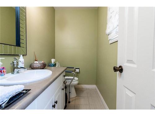 4 Mississauga Road, St. Catharines, ON - Indoor Photo Showing Bathroom