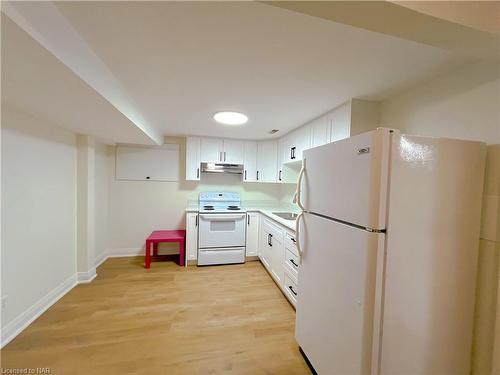 Lower-12 Wakil Drive, St. Catharines, ON - Indoor Photo Showing Kitchen