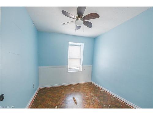 137 Oakdale Avenue, St. Catharines, ON - Indoor Photo Showing Other Room