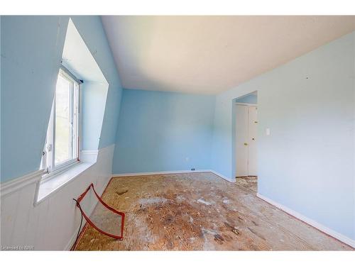 137 Oakdale Avenue, St. Catharines, ON - Indoor Photo Showing Other Room