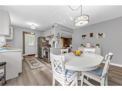 40 Densgrove Drive, St. Catharines, ON - Indoor Photo Showing Dining Room