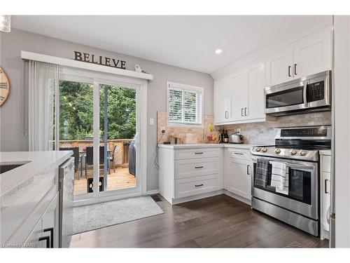 1041 Quaker Road, Pelham, ON - Indoor Photo Showing Kitchen