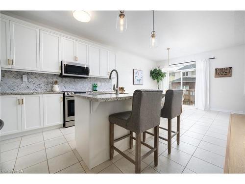 316 Concession 3 Road, Niagara-On-The-Lake, ON - Indoor Photo Showing Kitchen With Upgraded Kitchen