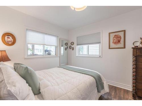 100 Arthur Street, St. Catharines, ON - Indoor Photo Showing Bedroom