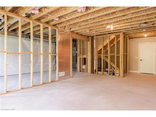 3953 Mitchell Crescent, Fort Erie, ON - Indoor Photo Showing Basement