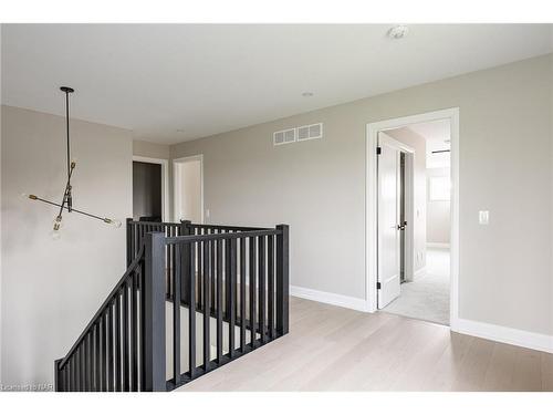 3953 Mitchell Crescent, Stevensville, ON - Indoor Photo Showing Other Room