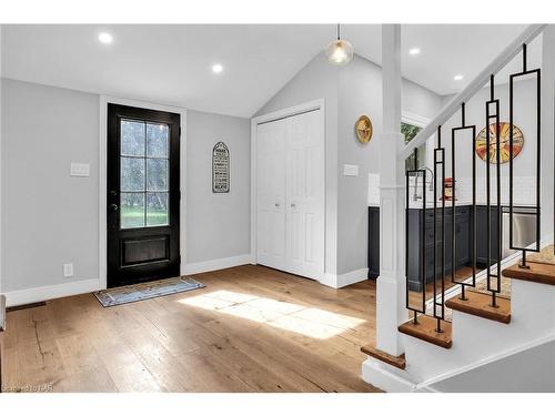 2722 Red Maple Avenue, Jordan, ON - Indoor Photo Showing Other Room