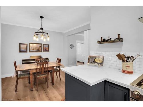 2722 Red Maple Avenue, Jordan, ON - Indoor Photo Showing Dining Room