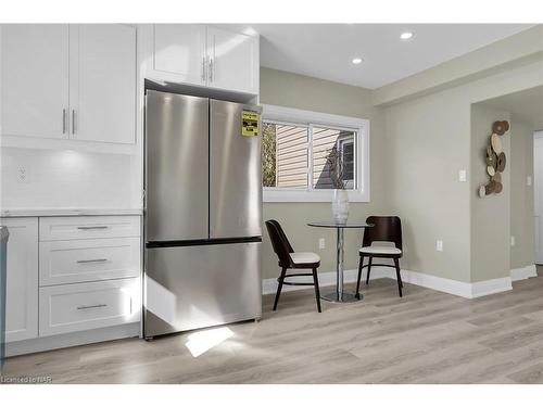 2523 Port Robinson Road, Thorold, ON - Indoor Photo Showing Kitchen