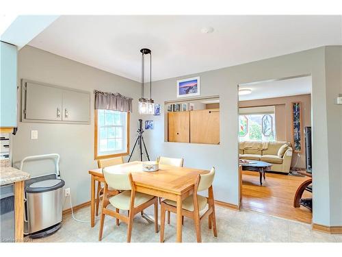 206 Elmwood Avenue Avenue, Crystal Beach, ON - Indoor Photo Showing Dining Room