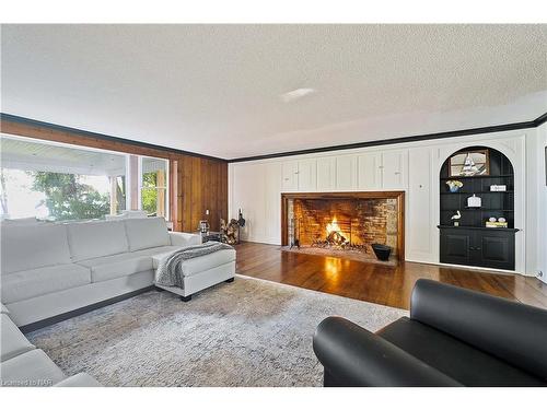 214 Windmill Point Road S, Ridgeway, ON - Indoor Photo Showing Living Room With Fireplace