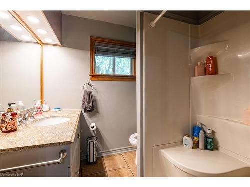 92 Warner Road, Niagara-On-The-Lake, ON - Indoor Photo Showing Bathroom