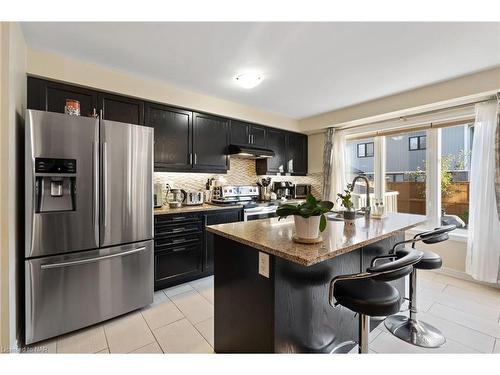 8096 Blue Ash Lane, Niagara Falls, ON - Indoor Photo Showing Kitchen With Double Sink