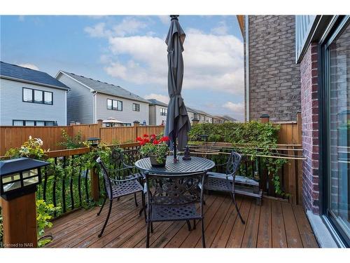 8096 Blue Ash Lane, Niagara Falls, ON - Outdoor With Deck Patio Veranda With Exterior