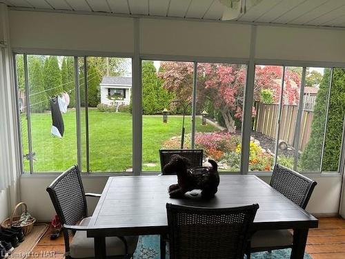 48 Mcdonald Avenue, Thorold, ON - Indoor Photo Showing Dining Room