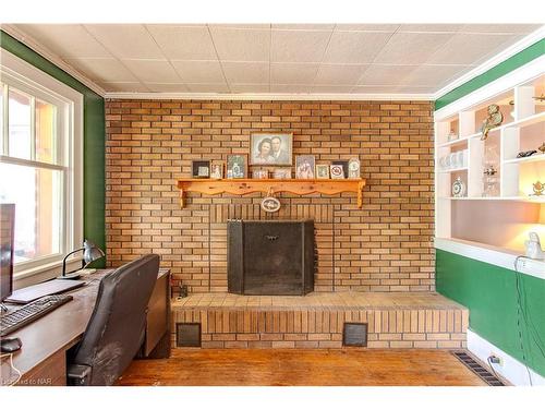 3796 Dominion Road, Ridgeway, ON - Indoor With Fireplace