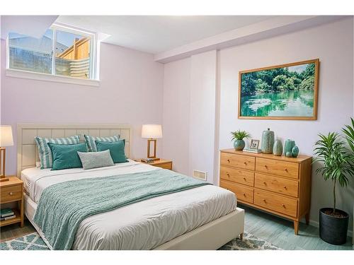 138 Winterberry Boulevard, Thorold, ON - Indoor Photo Showing Bedroom