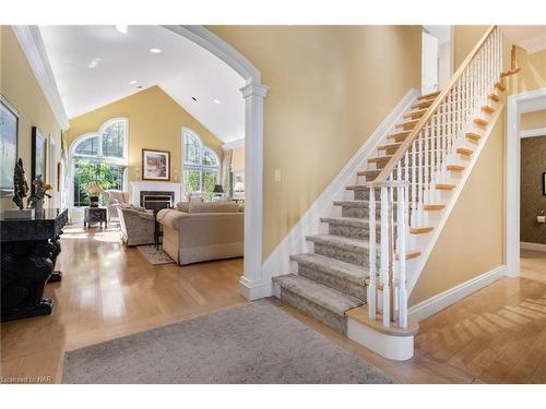 800 Green Street, Niagara-On-The-Lake, ON - Indoor Photo Showing Living Room With Fireplace