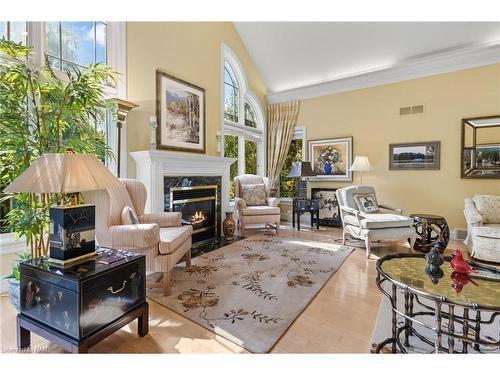 800 Green Street, Niagara-On-The-Lake, ON - Indoor Photo Showing Living Room With Fireplace