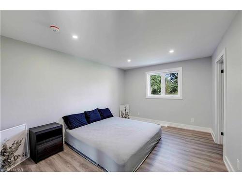 2548 3 Highway, Port Colborne, ON - Indoor Photo Showing Bedroom