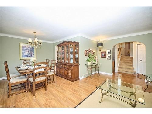 21 Windermere Court, Welland, ON - Indoor Photo Showing Dining Room