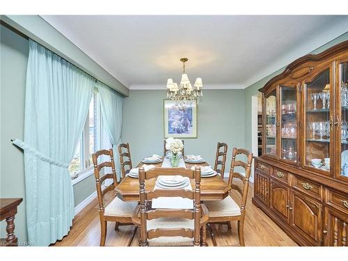 21 Windermere Court, Welland, ON - Indoor Photo Showing Dining Room