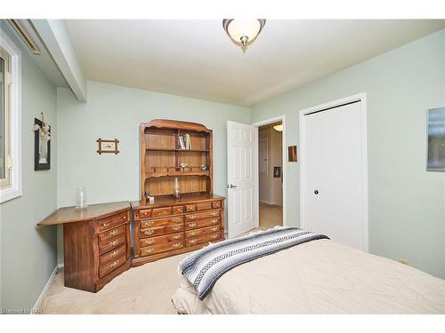 21 Windermere Court, Welland, ON - Indoor Photo Showing Bedroom