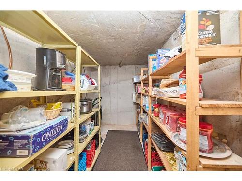 21 Windermere Court, Welland, ON - Indoor With Storage