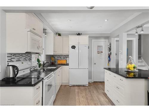 75 Aquadale Drive, St. Catharines, ON - Indoor Photo Showing Kitchen